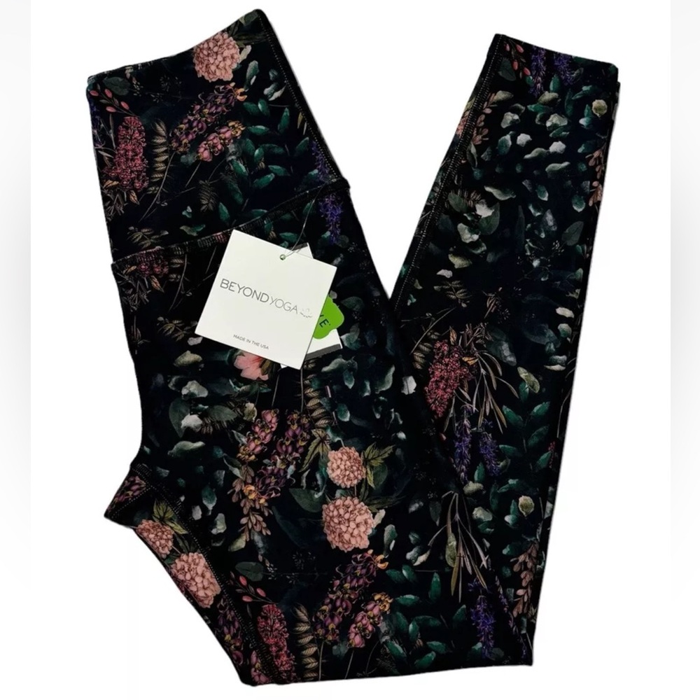 NWT Beyond Yoga High Waisted Printed Midi Leggings XS Extra Small Forest Floral